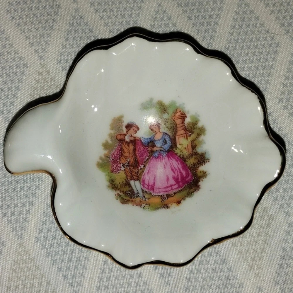 2 piece porcelain small dishes‎ - Picture 5 of 6